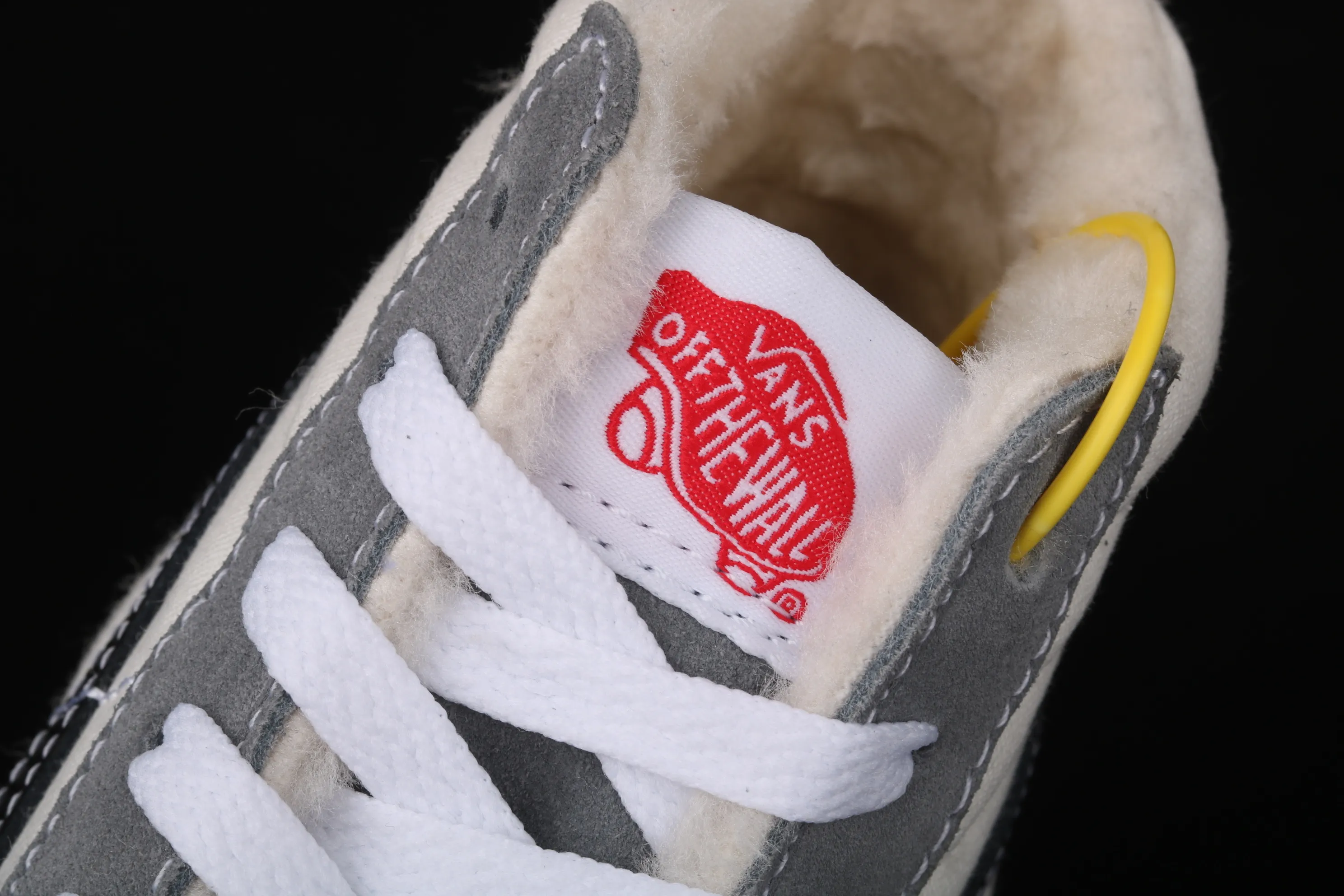 All categories Vans Vans series Vans Hi Vans high-top plus velvet Vans Sk8-Hi Anaheim autumn and winter plus velvet series high-top casual sneakers VN0A38GFUQ1